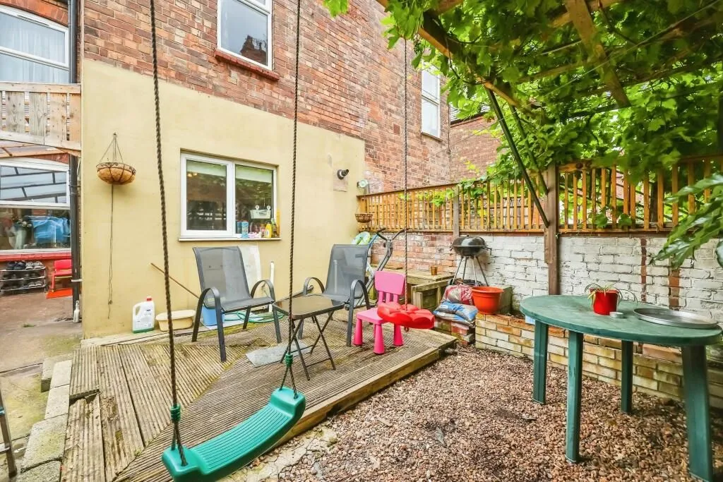 Nottingham, Nottinghamshire, NG5 2LB - Online Auctions