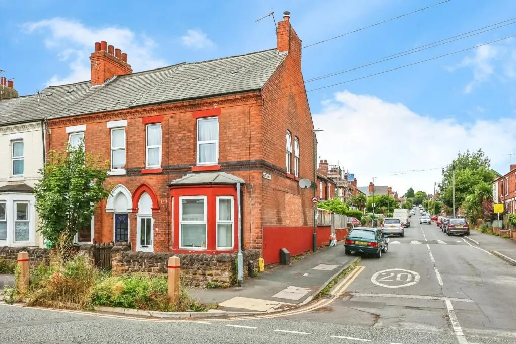 Nottingham, Nottinghamshire, NG5 2LB - Online Auctions