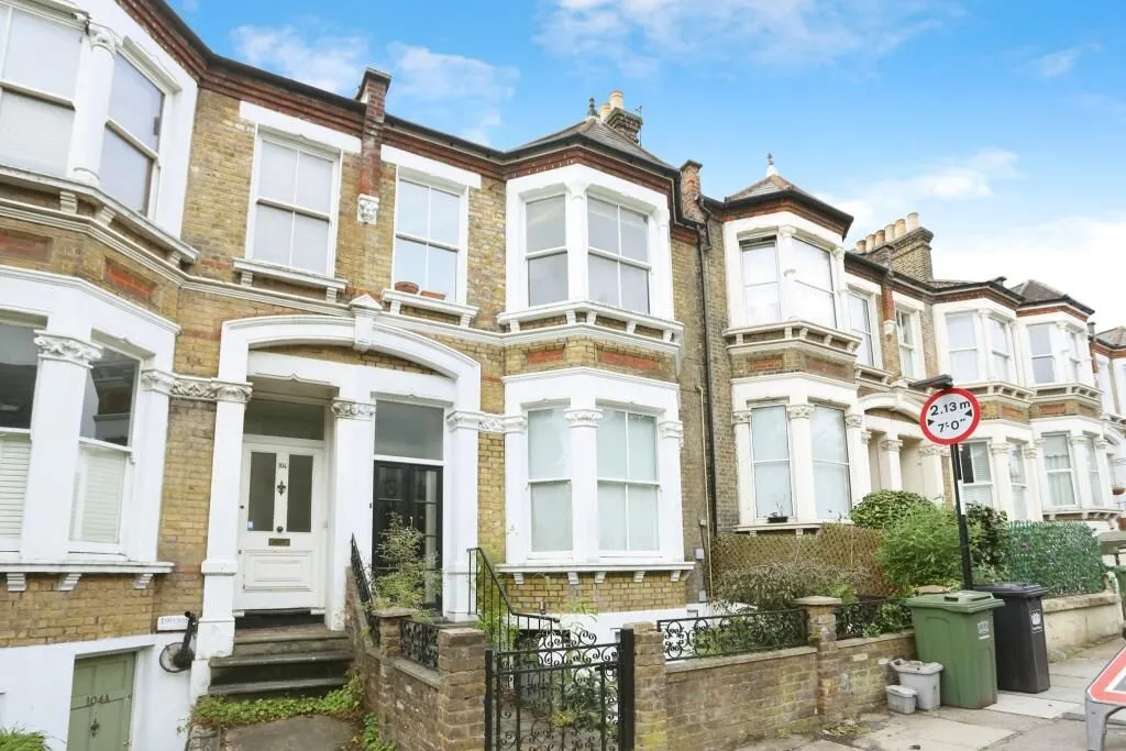 London, SE14 5SQ - Online Auctions