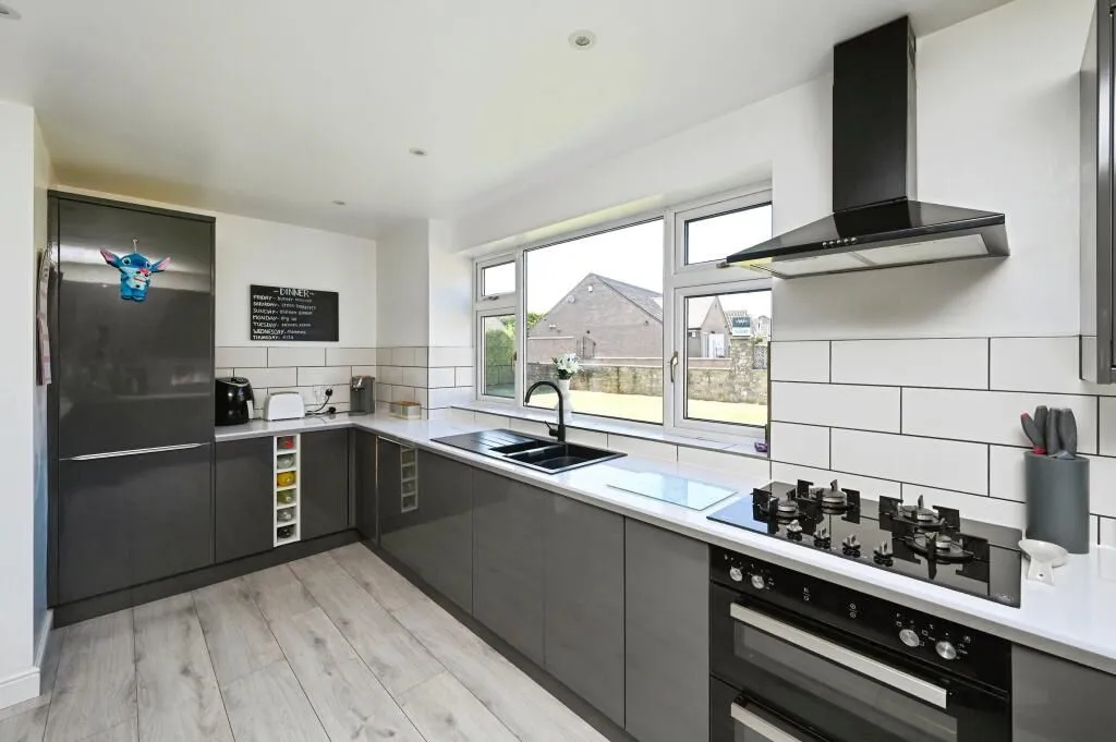 Clowne, Chesterfield, Derbyshire, S43 4JU - Online Auctions