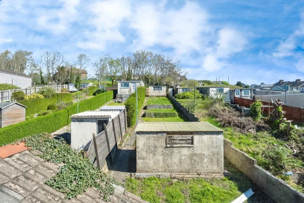 Llanelli, Dyfed, SA15 1DE - Online Auctions