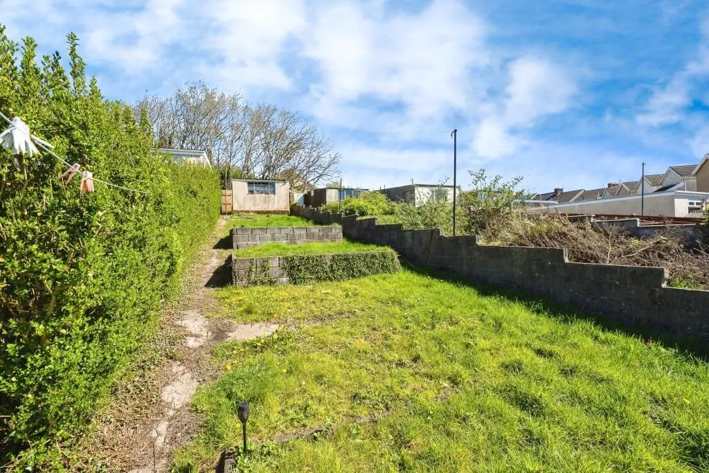 Llanelli, Dyfed, SA15 1DE - Online Auctions