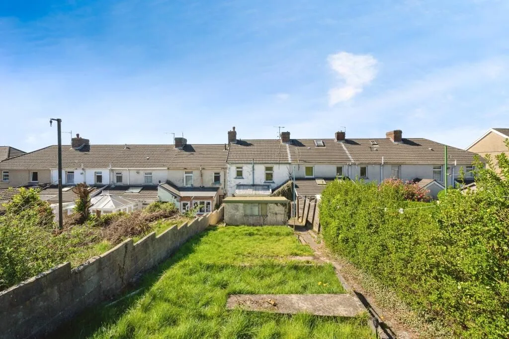 Llanelli, Dyfed, SA15 1DE - Online Auctions