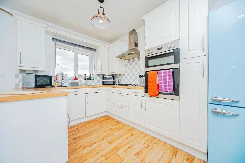 Brackla, Bridgend, Mid Glamorgan, CF31 2LR - Online Auctions