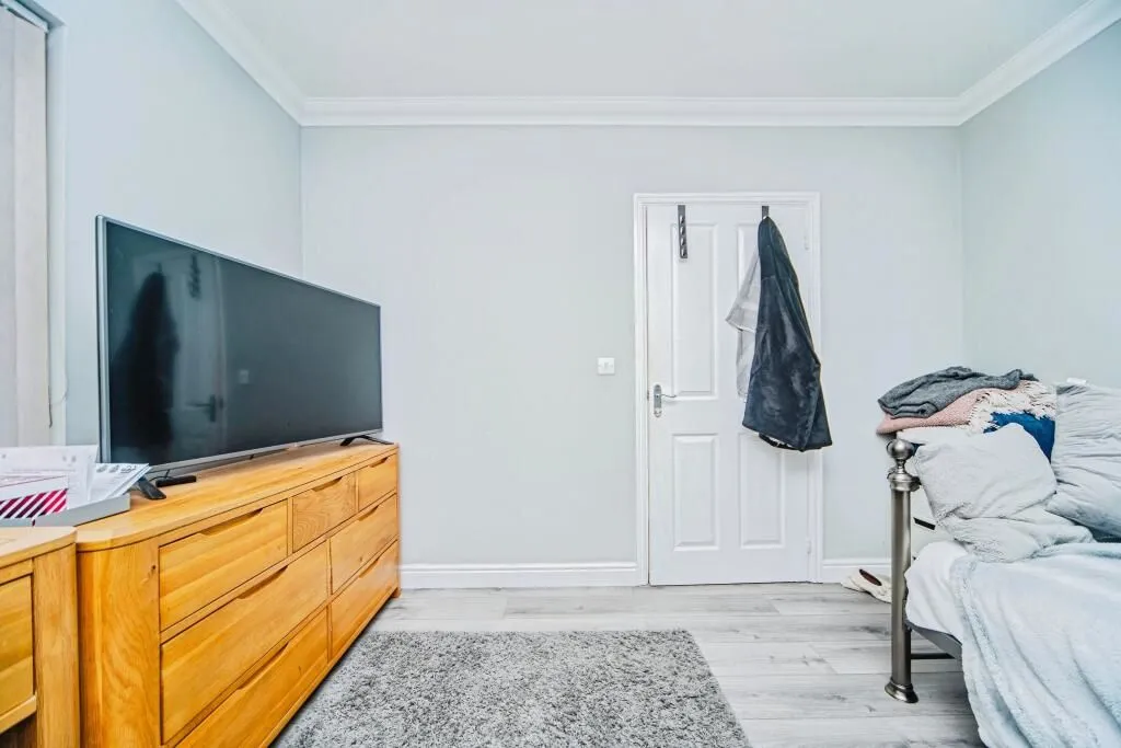 Brackla, Bridgend, Mid Glamorgan, CF31 2LR - Online Auctions