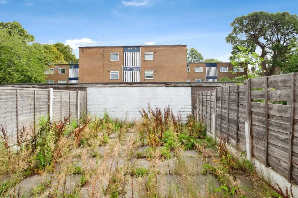 Manchester, Lancashire, M16 7RP - Online Auctions