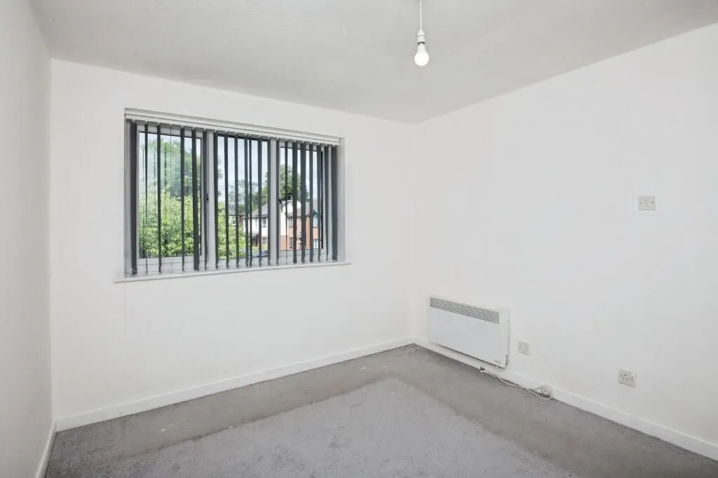 Manchester, Lancashire, M16 7RP - Online Auctions