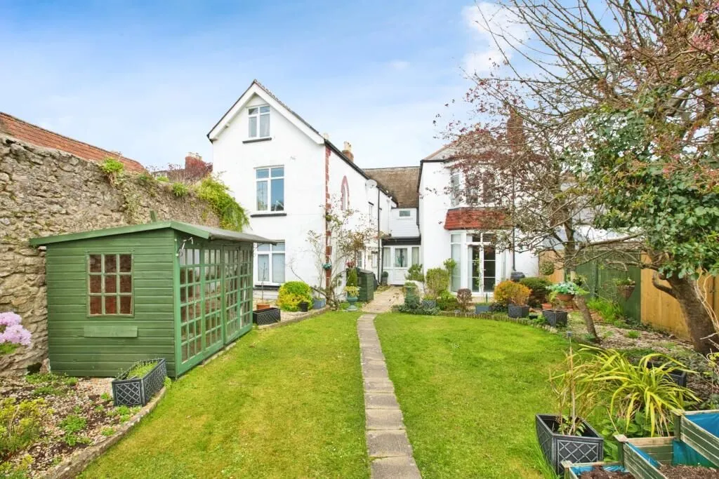Chard, Somerset, TA20 1QL - Online Auctions