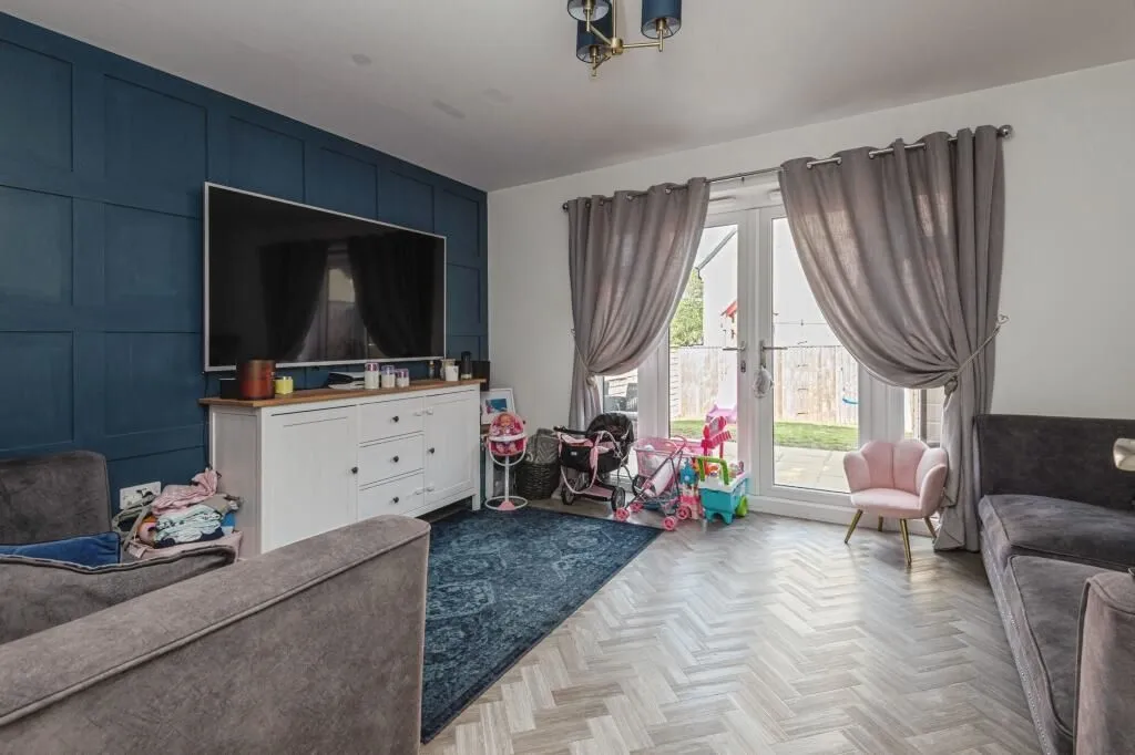 Gomersal, Cleckheaton, West Yorkshire, BD19 4FB - Online Auctions