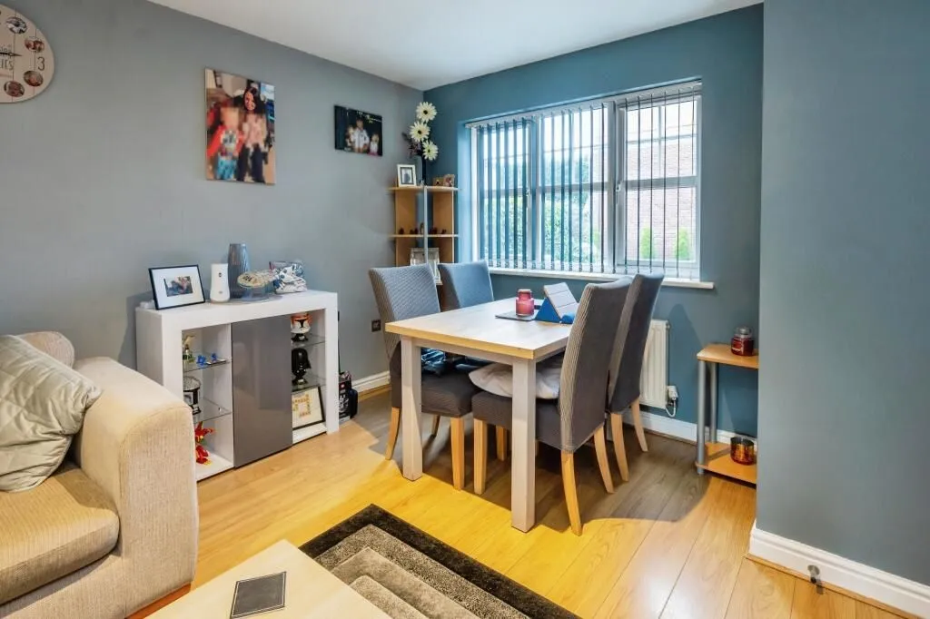 Tipton, West Midlands, DY4 7RD - Online Auctions