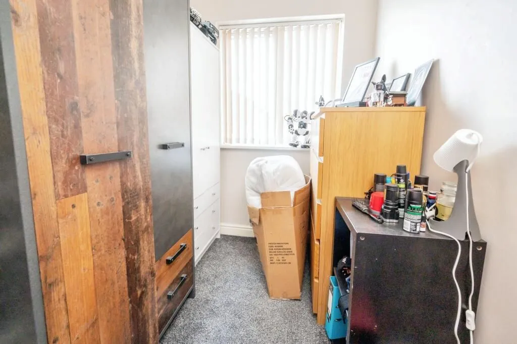 Tipton, West Midlands, DY4 7RD - Online Auctions