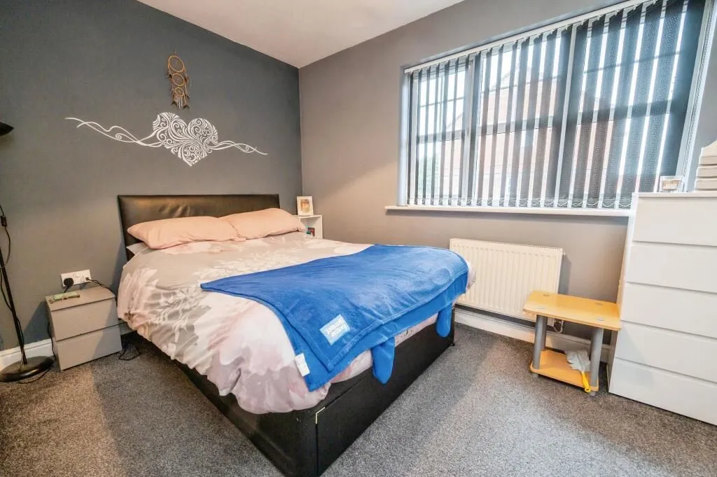 Tipton, West Midlands, DY4 7RD - Online Auctions