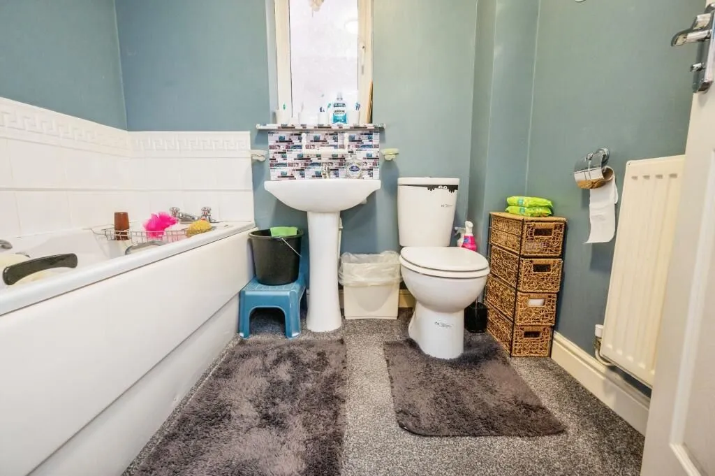 Tipton, West Midlands, DY4 7RD - Online Auctions