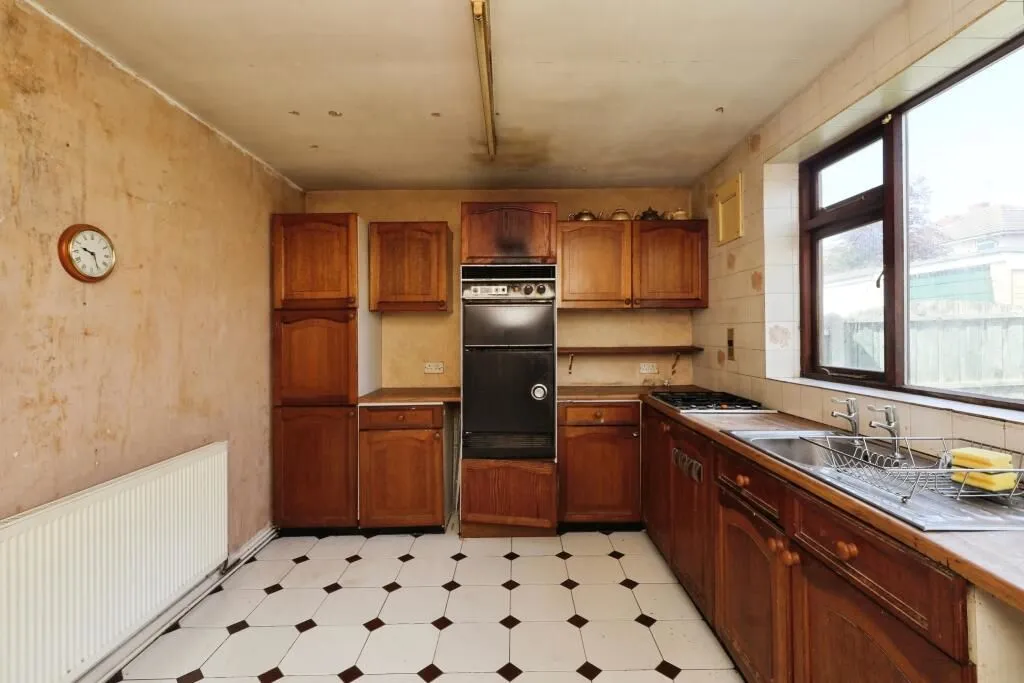 Sheffield, South Yorkshire, S12 2JF - Online Auctions