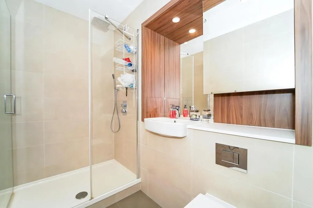 Merrick Road, Southall, Middlesex, UB2 4WS - Online Auctions