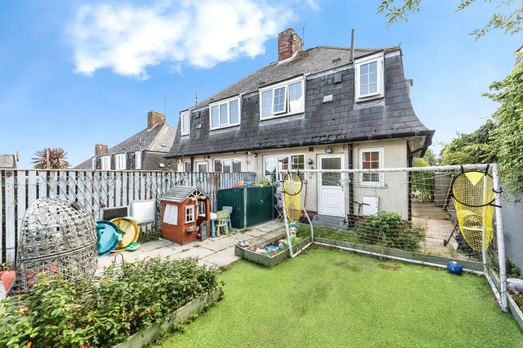 Leeds, West Yorkshire, LS10 3DX - Online Auctions