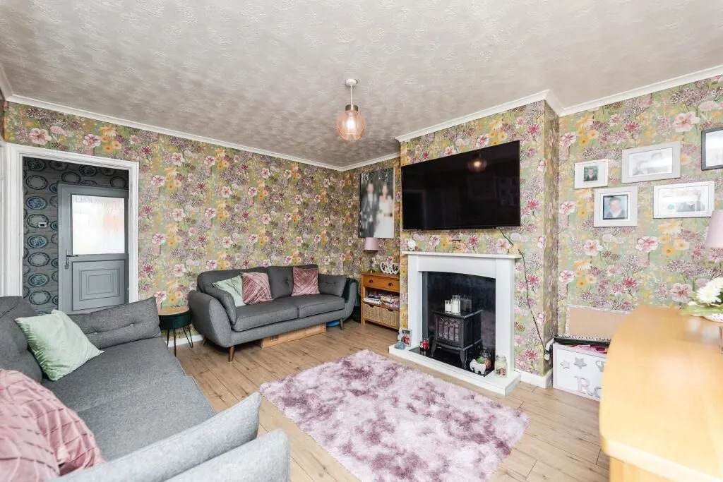 Leeds, West Yorkshire, LS10 3DX - Online Auctions