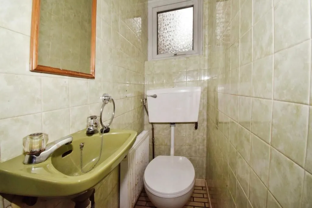 Fleckney, Leicester, Leicestershire, LE8 8BH - Online Auctions
