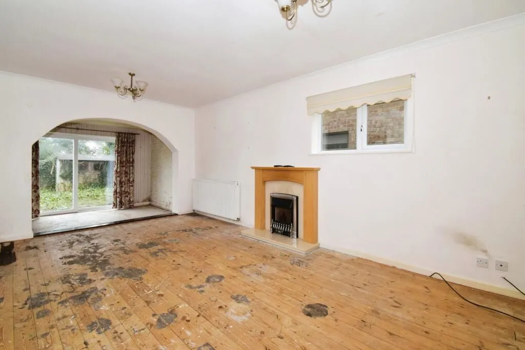 Fleckney, Leicester, Leicestershire, LE8 8BH - Online Auctions