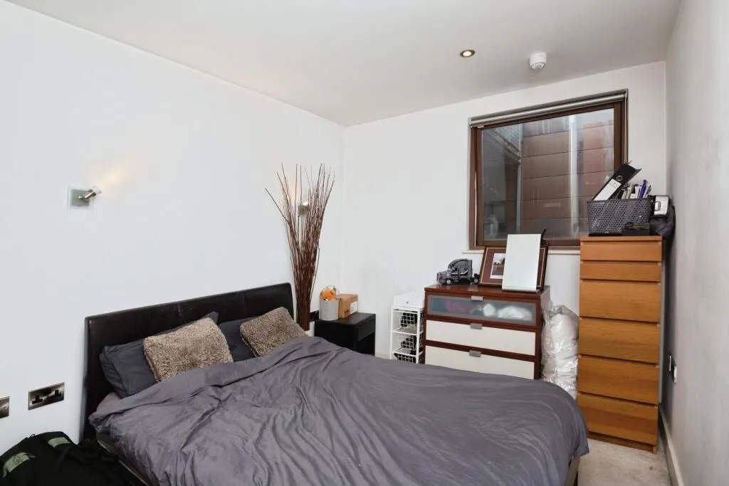 1 Isaac Way, Manchester, Lancashire, M4 7EE - Online Auctions