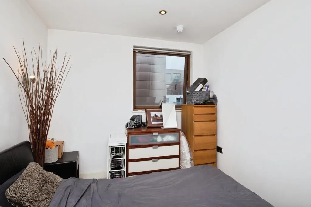 1 Isaac Way, Manchester, Lancashire, M4 7EE - Online Auctions