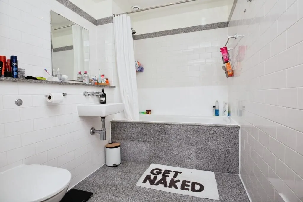 1 Isaac Way, Manchester, Lancashire, M4 7EE - Online Auctions