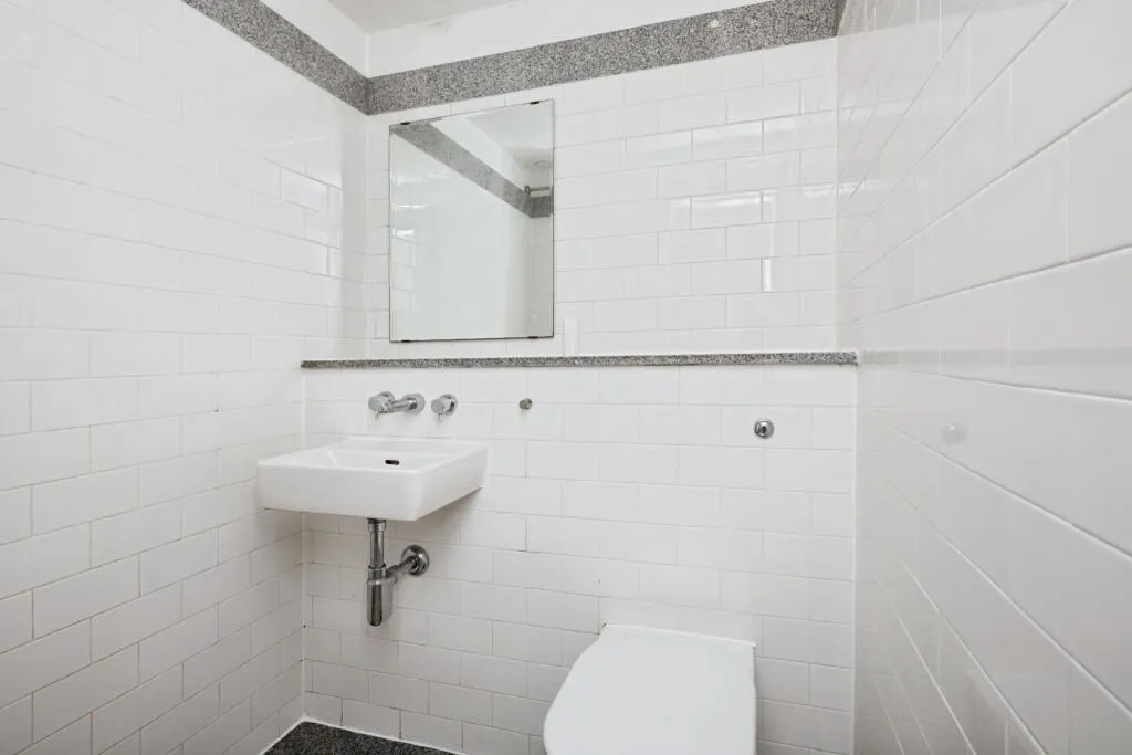 1 Isaac Way, Manchester, Lancashire, M4 7EE - Online Auctions