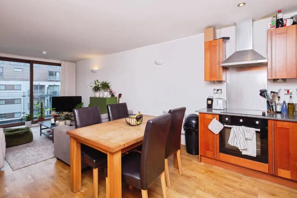 1 Isaac Way, Manchester, Lancashire, M4 7EE - Online Auctions