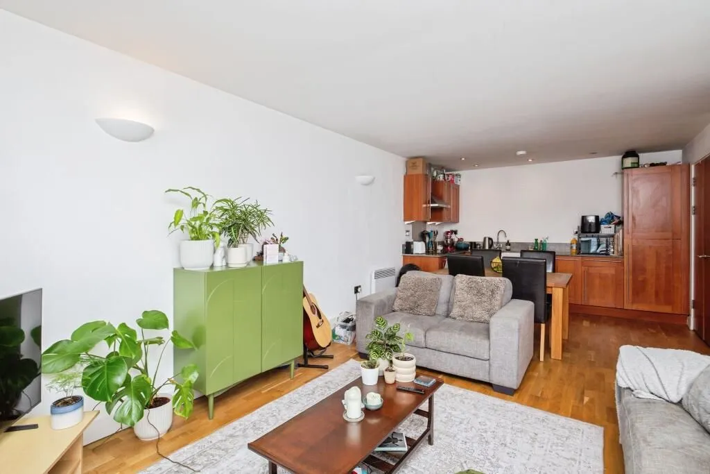 1 Isaac Way, Manchester, Lancashire, M4 7EE - Online Auctions