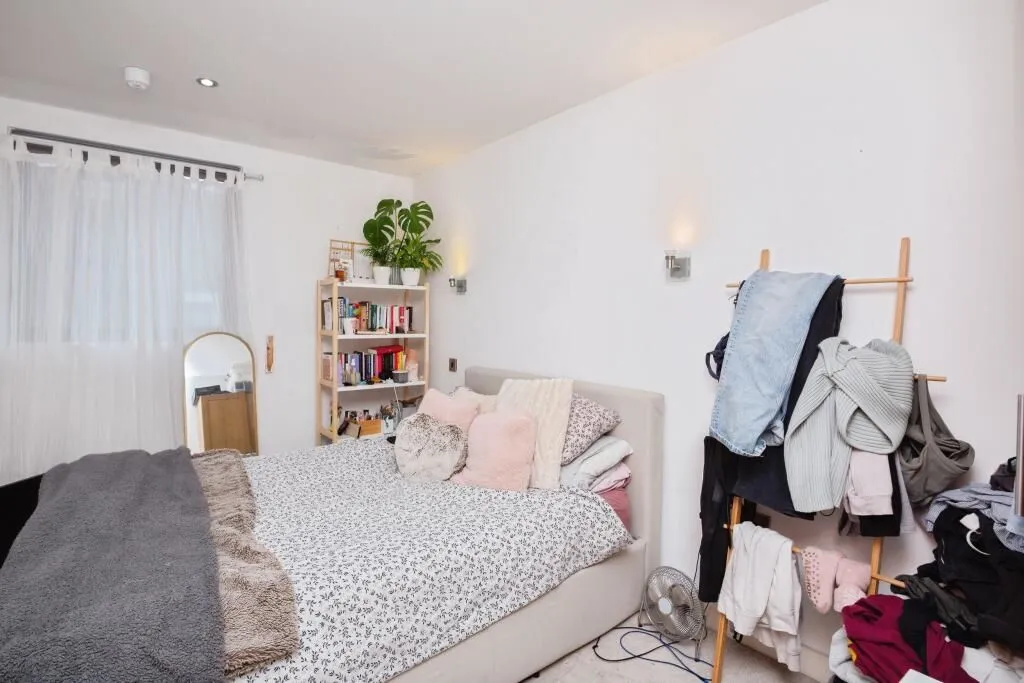 1 Isaac Way, Manchester, Lancashire, M4 7EE - Online Auctions