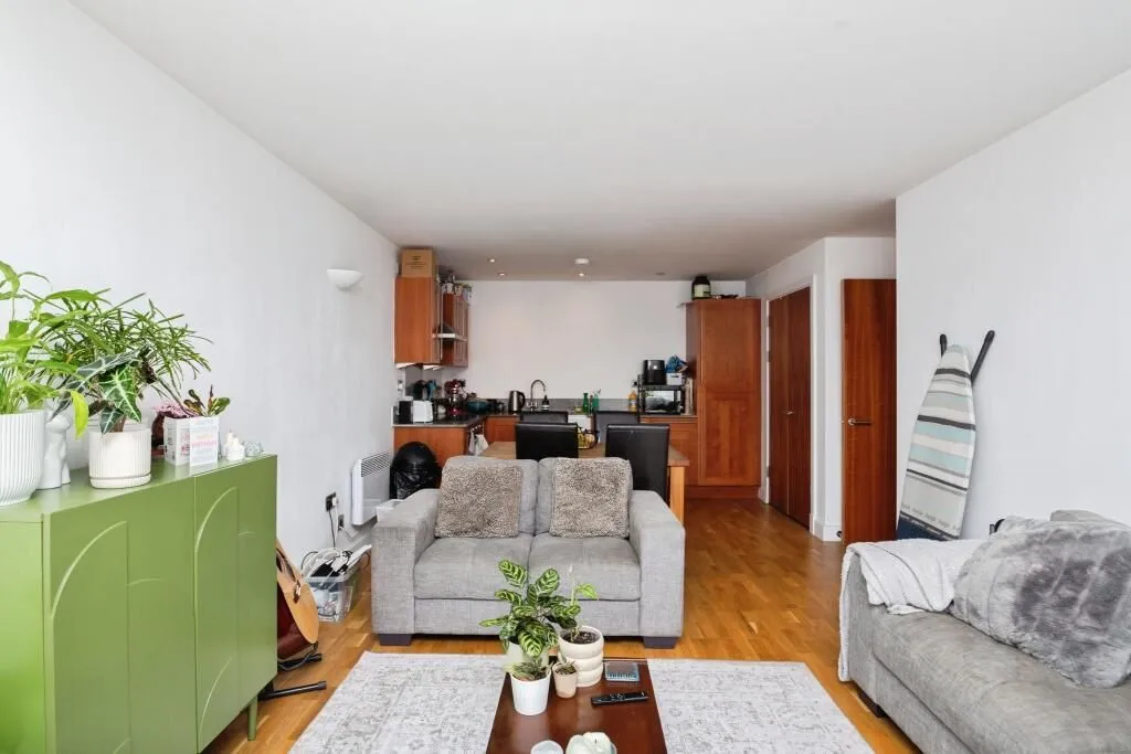 1 Isaac Way, Manchester, Lancashire, M4 7EE - Online Auctions