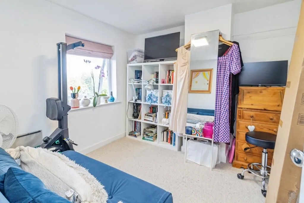 Toddington, Dunstable, Bedfordshire, LU5 6DE - Online Auctions