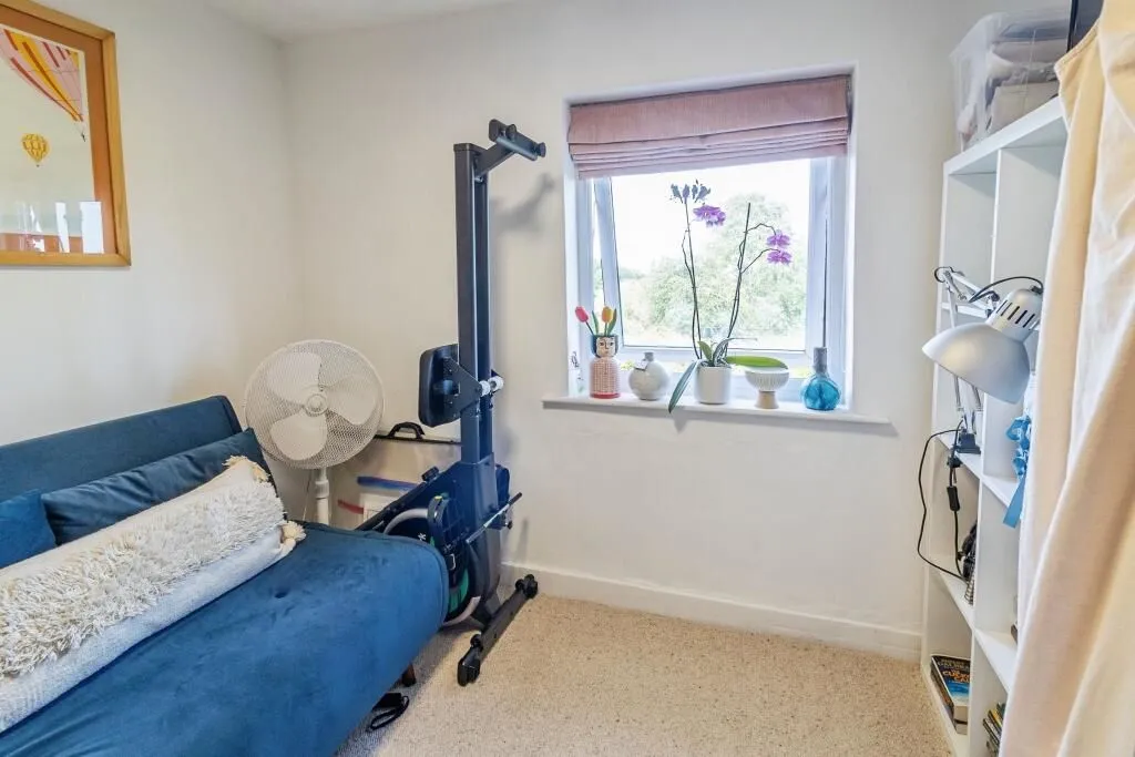 Toddington, Dunstable, Bedfordshire, LU5 6DE - Online Auctions