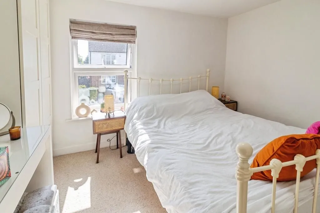 Toddington, Dunstable, Bedfordshire, LU5 6DE - Online Auctions