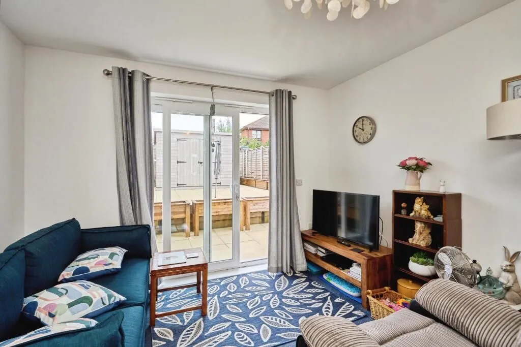 Newport, Isle Of Wight, PO30 2AN - Online Auctions