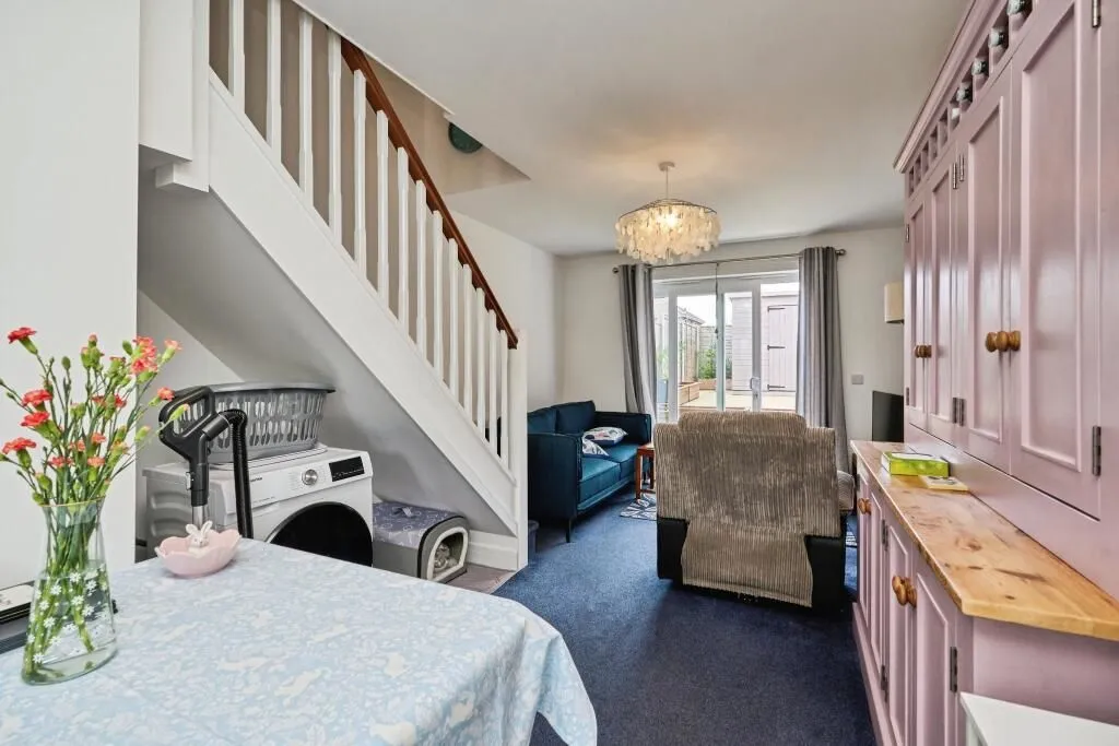 Newport, Isle Of Wight, PO30 2AN - Online Auctions
