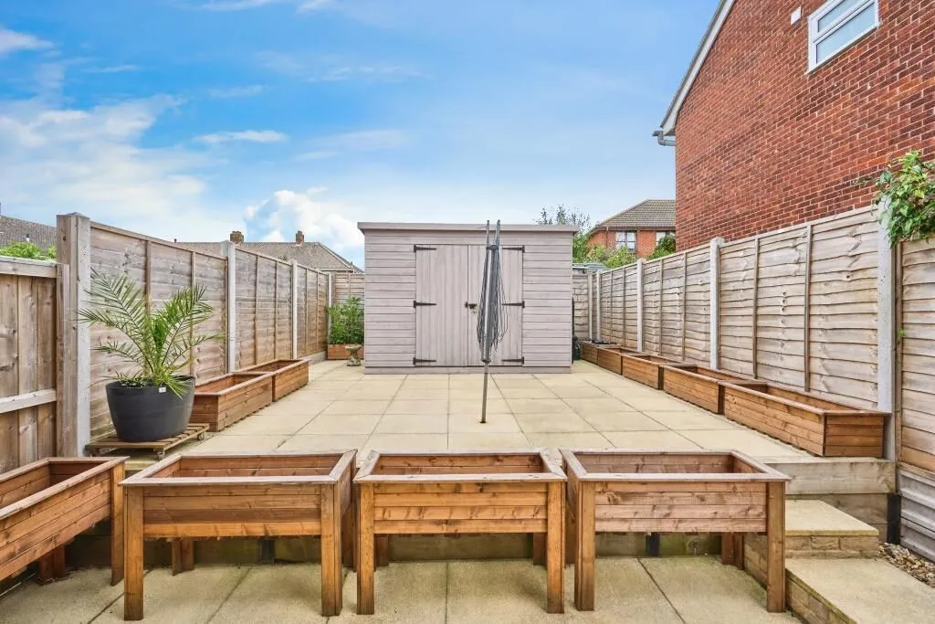 Newport, Isle Of Wight, PO30 2AN - Online Auctions