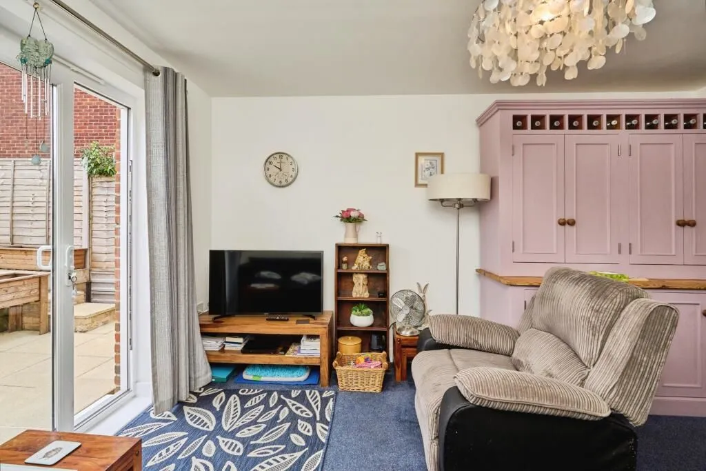 Newport, Isle Of Wight, PO30 2AN - Online Auctions