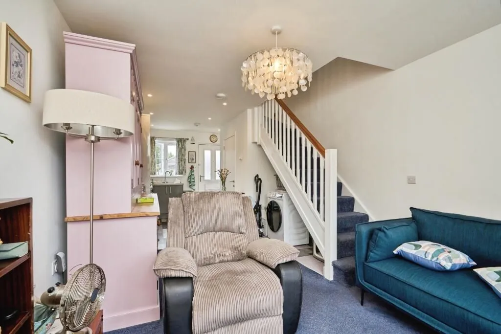 Newport, Isle Of Wight, PO30 2AN - Online Auctions