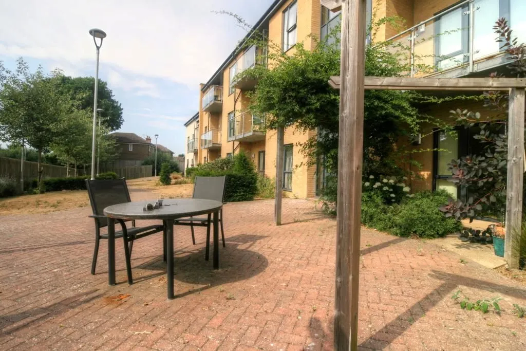 The Orangery, Buxton Drive, BEXHILL-ON-SEA, East Sussex, TN39 4FA - Online Properties