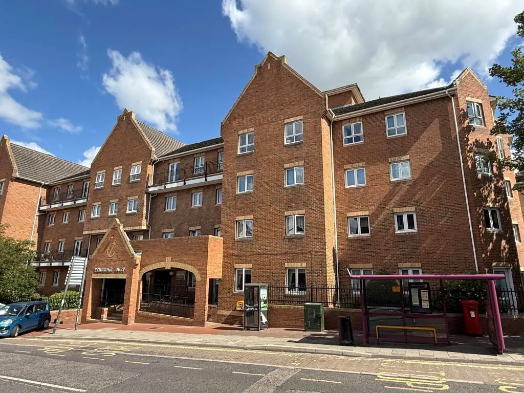 Pembroke Court, 397 High Street, Chatham, Kent, ME4 4PG - Online Properties