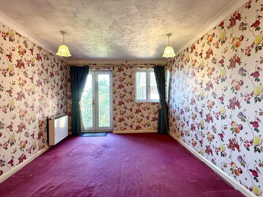 Pembroke Court, 397 High Street, Chatham, Kent, ME4 4PG - Online Properties