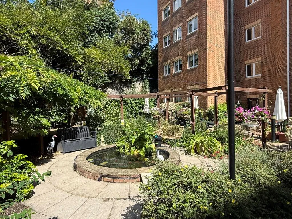 Pembroke Court, 397 High Street, Chatham, Kent, ME4 4PG - Online Properties