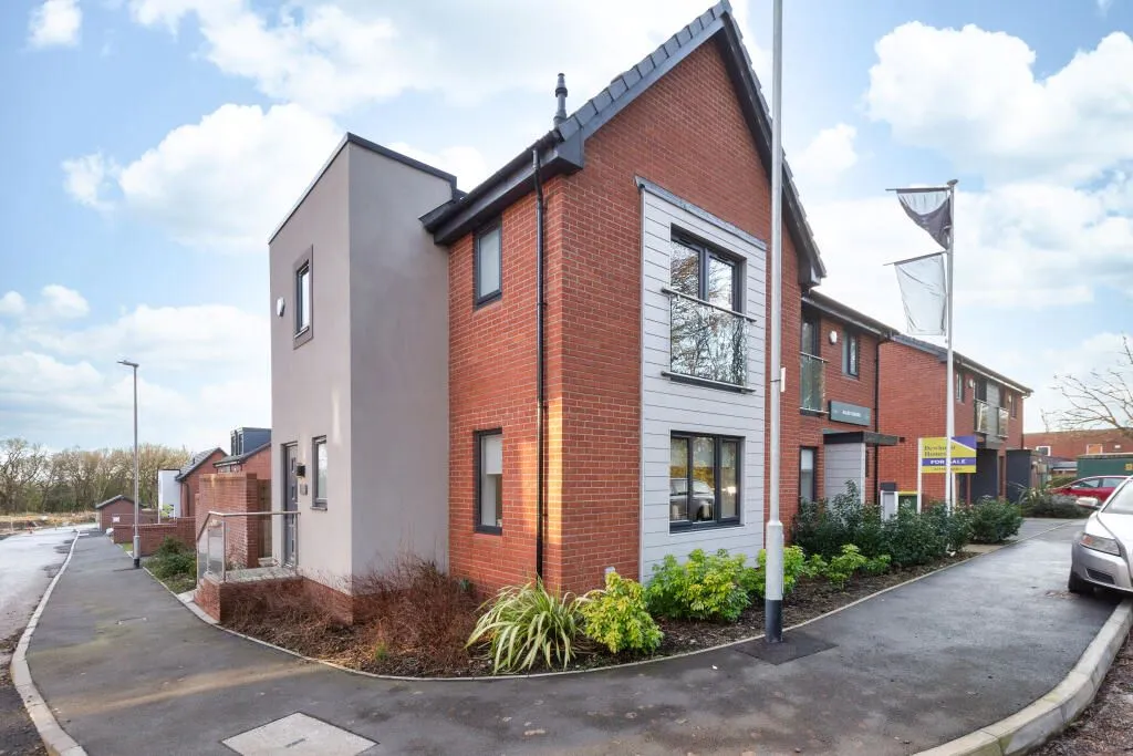 Preston, Lancashire, PR1 5BJ - Online Properties