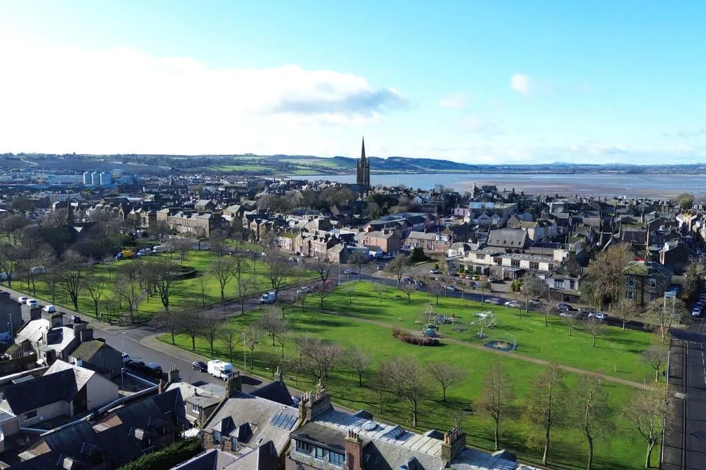 15 Union Street, Montrose, Angus, DD10 8PZ - Online Properties
