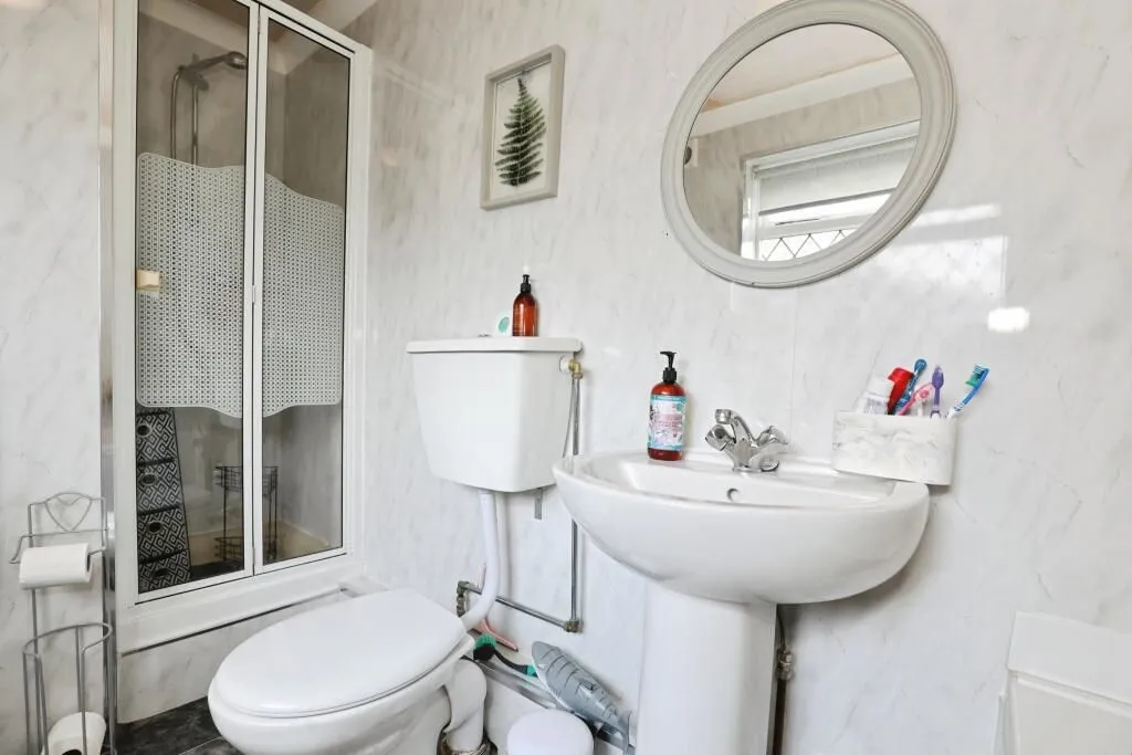 Stoke-on-Trent, Staffordshire, ST4 3QJ - Online Properties