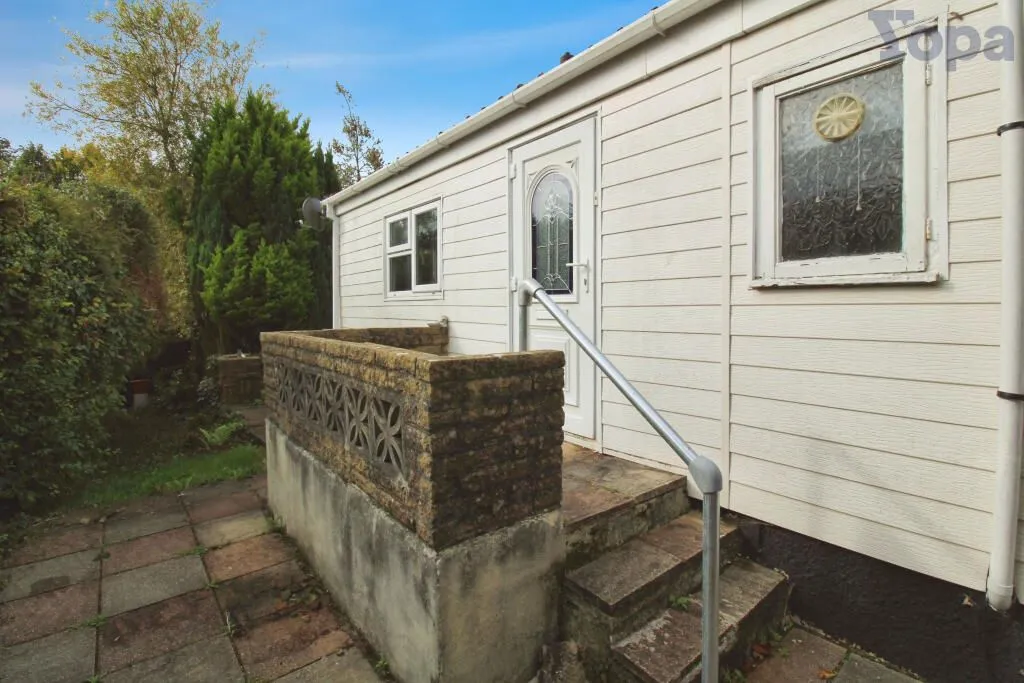 Bridport Road, Dorchester, Dorset, DT2 9DS - Online Properties