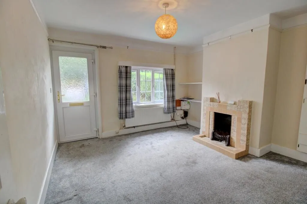 Forest Row, East Sussex, RH18 5AY - Online Properties