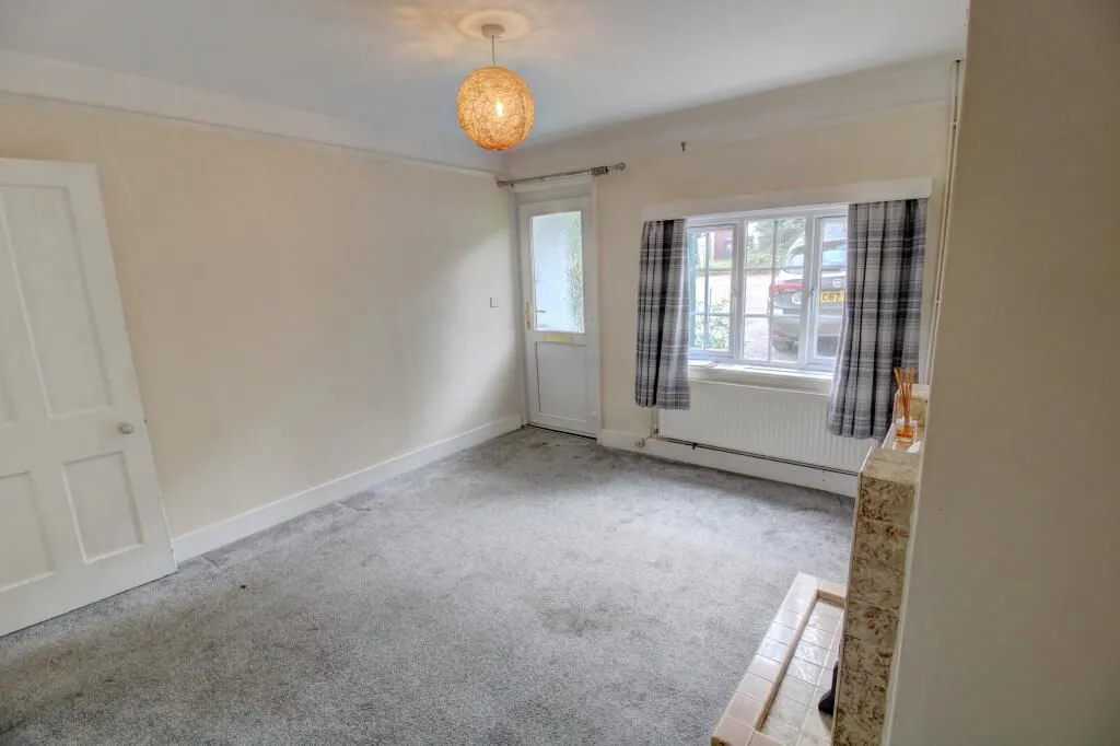 Forest Row, East Sussex, RH18 5AY - Online Properties