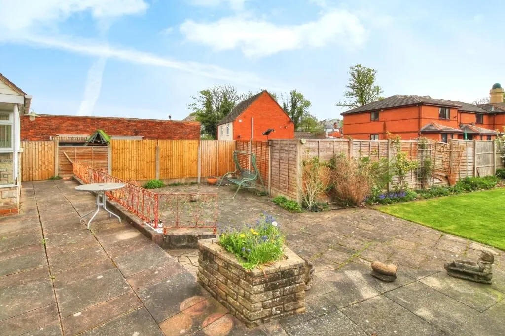 Stourbridge, West Midlands, DY9 8DG - Online Properties